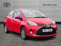 Used Toyota Yaris 99 HP (72 kW) 2016 Red Hatchback