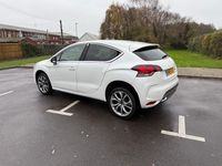 Used DS Automobiles DS4 120 HP (88 kW) 2015 White Hatchback