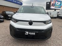 Usado Citroën Berlingo 101 HP (74 kW) 2024 Branco Monovolume