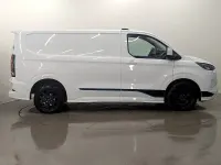 Begagnad Ford E-Transit Sport 11 kW (15 HK) 2025 Vit Van