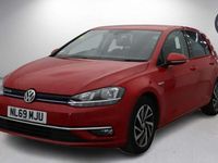 Begagnad VW Golf VII Match 130 HK (95 kW) 2019 Röd Halvkombi