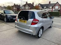 Used Honda Jazz ES 2014 Silver Hatchback