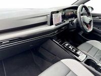 Second-hand VW Golf VIII 245 CP (180 kW) 2024