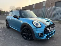 Begagnad Mini Cooper S Hatch 2017 Blå Halvkombi