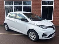 Used Renault Zoe Play 100 kW (136 HP) 2020 White Hatchback