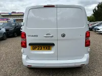 Used Vauxhall Vivaro S 100 HP (73 kW) 2023 White MPV