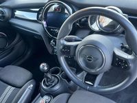 Usado Mini Cooper Sport 136 CV (100 kW) 2021 Rojo Utilitario