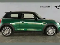Używany Mini Cooper S Level 2 135 kW (184 KM) 2020 Zielony Hatchback