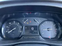 Second-hand Peugeot Expert Premium 102 CP (75 kW) 2023 Alb Van