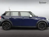 Used Mini Cooper Classic 134 HP (98 kW) 2019 Blue Hatchback