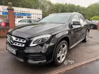 Usado Mercedes GLA180 AMG line 122 HP (89 kW) 2020 Preto SUV