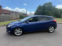 Used Ford Focus Zetec 125 HP (91 kW) 2016 Blue Hatchback