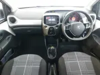 Used Peugeot 108 Active 68 HP (50 kW) 2018 White Hatchback