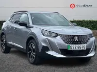 Begagnad Peugeot e-2008 Allure+ 100 kW (136 HK) 2023 Grå SUV