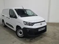 Begagnad Fiat Doblò 2024 Vit Minibuss