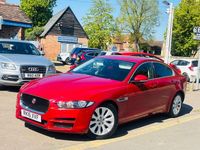 Begagnad Jaguar XE Prestige 163 HK (119 kW) 2016 Röd Sedan
