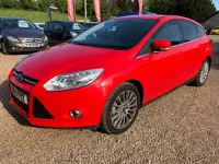 Używany Ford Focus Titanium 125 KM (91 kW) 2013 Czerwony Hatchback
