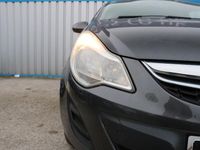Używany Vauxhall Corsa Edition 2012 Szary Hatchback