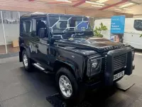 Used Land Rover Defender 122 HP (89 kW) 2010 Black Estate