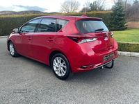 Used Toyota Auris Business Edition 112 HP (82 kW) 2016 Red Hatchback