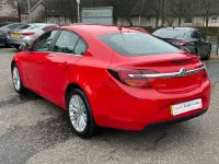 Used Vauxhall Insignia 128 HP (94 kW) 2013 Red Hatchback