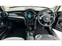 Usado Mini Cooper Comfort 136 CV (100 kW) 2022 Negro Utilitario