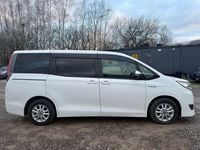 Begagnad Toyota Noah 2026 Vit Minibuss