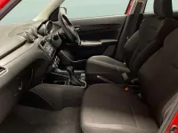 Begagnad Suzuki Swift SZ5 83 HK (61 kW) 2022 Röd Halvkombi