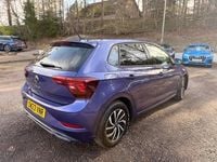 Begagnad VW Polo Life 2023 Lila Halvkombi