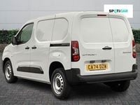 Used Citroën Berlingo 101 HP (74 kW) 2024 White MPV