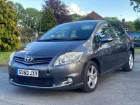 Używany Toyota Auris 2010 Szary Hatchback