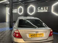Begagnad Ford Mondeo 2007 Silver Halvkombi