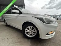 Used Hyundai i20 SE 84 HP (61 kW) 2017 White Hatchback