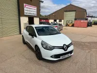 Used Renault Clio Dynamique 75 HP (55 kW) 2013 White Hatchback