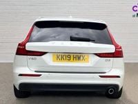 Usado Volvo V60 Momentum 150 CV (110 kW) 2019 Blanco Familiar