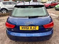 Begagnad Audi A1 103 HK (75 kW) 2011 Blå Halvkombi