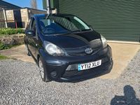 Usado Toyota Aygo 68 HP (50 kW) 2012 Preto Citadino