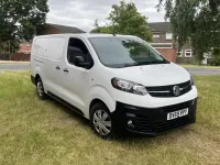 Used Vauxhall Vivaro 100 HP (73 kW) 2019 White MPV