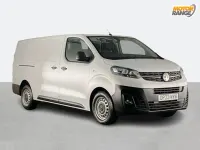 Second-hand Vauxhall Vivaro 100 CP (73 kW) 2023 Alb Monovolum