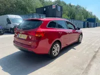 Used Kia Ceed 128 HP (94 kW) 2014 Red Hatchback
