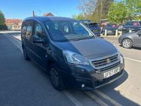 Gebraucht Peugeot Partner Tepee Active 98 PS (72 kW) 2017 Grau Van / Kleinbus