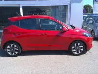 Used Hyundai i10 Advanced 2023 Dragon red Hatchback