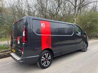 Begagnad Renault Trafic 150 HK (110 kW) 2024 Grå