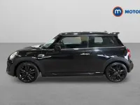 Usado Mini Cooper Hatch 136 HP (100 kW) 2021 Preto Citadino