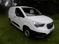 Used Vauxhall Combo 100 HP (73 kW) 2021 White MPV