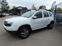 Second-hand Dacia Duster Lauréate 110 CP (80 kW) 2014 Alb SUV