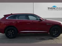 Second-hand Jaguar F-Pace R-Dynamic 204 CP (150 kW) 2022 Roșu SUV
