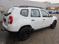 Used Dacia Duster Ambiance 2015 White Hatchback