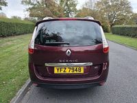 Used Renault Grand Scénic III Dynamique 2015 Red MPV