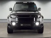 Used Land Rover Defender HSE 249 HP (183 kW) 2024 Santorini black SUV
